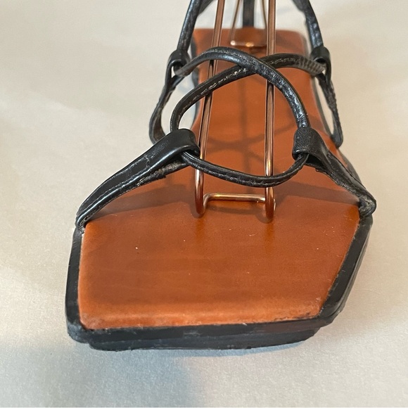 Vintage 90s BCBG Maxazria Wrap Around Black Sandals Sz 9 - Picture 8 of 10